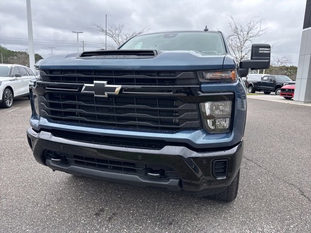 Used 2026 Chevrolet Silverado 2500 Custom w/ Custom Value Package image 8