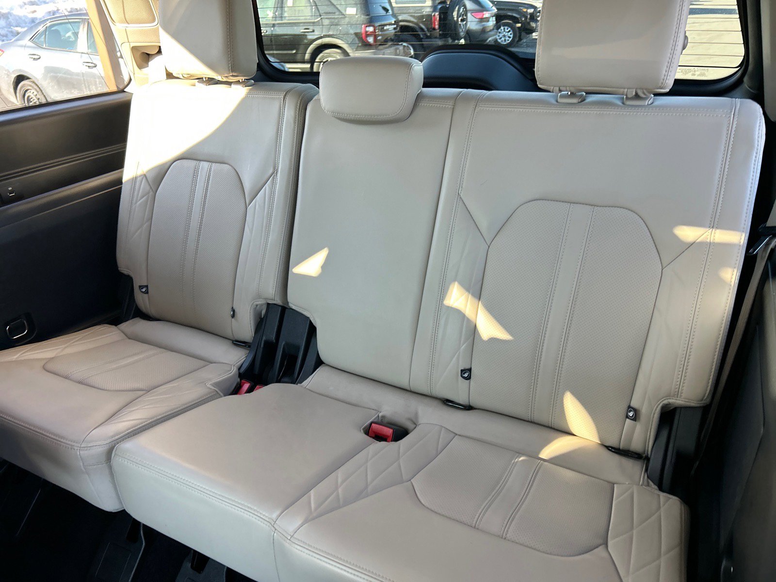 Certified 2022 Ford Expedition Platinum image 11