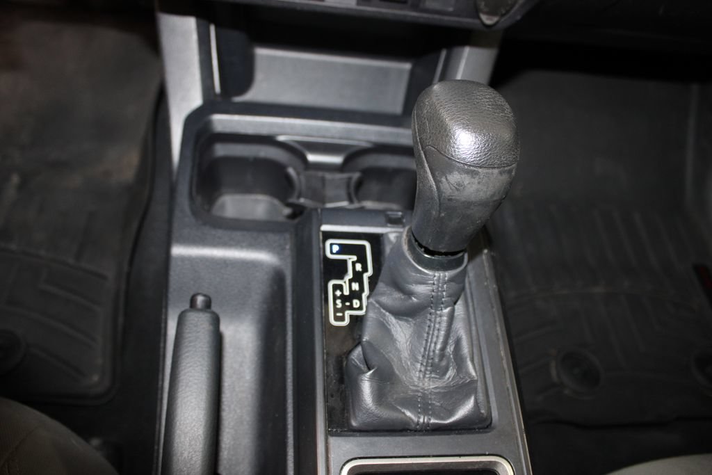Used 2020 Toyota Tacoma SR w/ SR Convenience Package RWD image 42