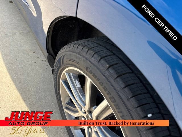 Certified 2024 Ford Edge Titanium AWD/4WD image 11