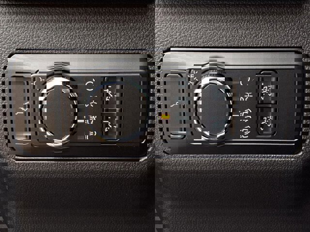 Certified 2024 Ford Escape ST-Line w/ Tech Pack #1 image 20