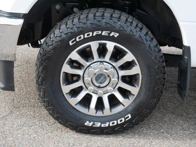 Certified 2022 Ford F350 Lariat w/ Lariat Value Package AWD/4WD image 11