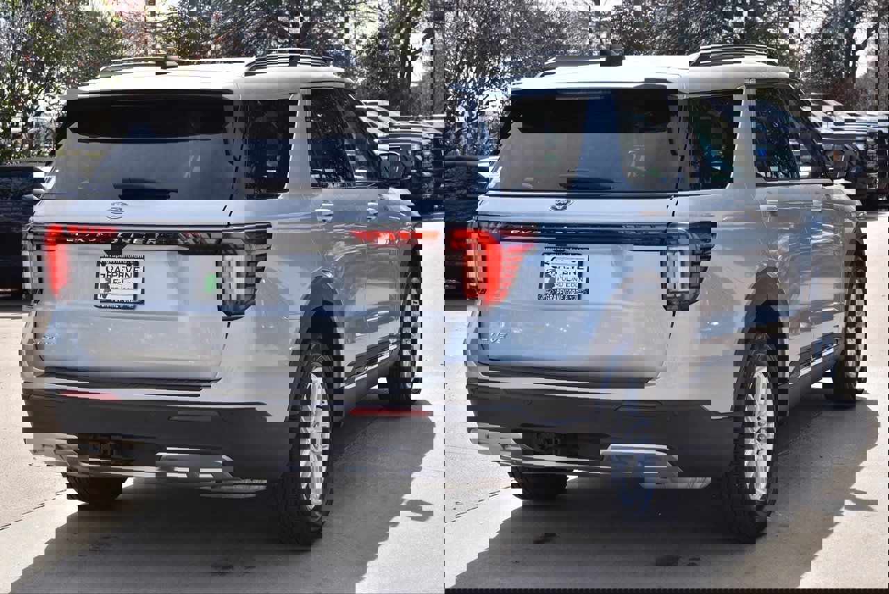 Certified 2025 Ford Explorer Active w/ Active Comfort Package image 9