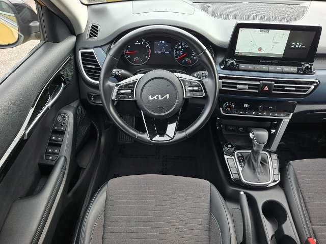 Used 2022 Kia Seltos Nightfall Edition AWD/4WD image 11