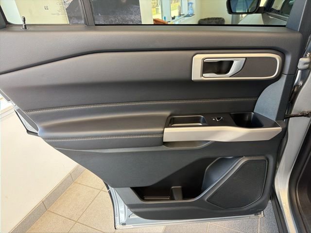 Certified 2023 Ford Explorer XLT w/ Equipment Group 202A image 17