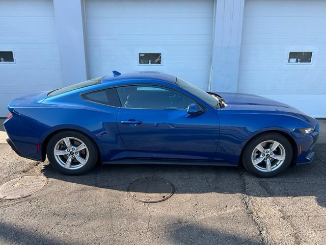 Certified 2024 Ford Mustang Coupe RWD image 6