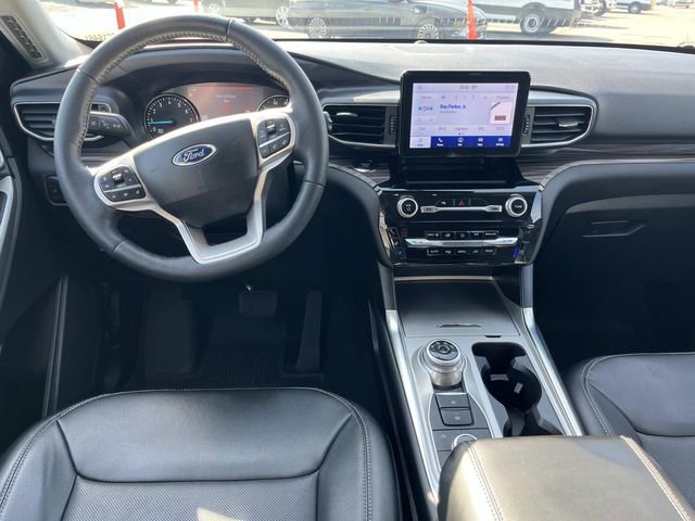 Certified 2023 Ford Explorer Limited w/ Equipment Group 301A image 12