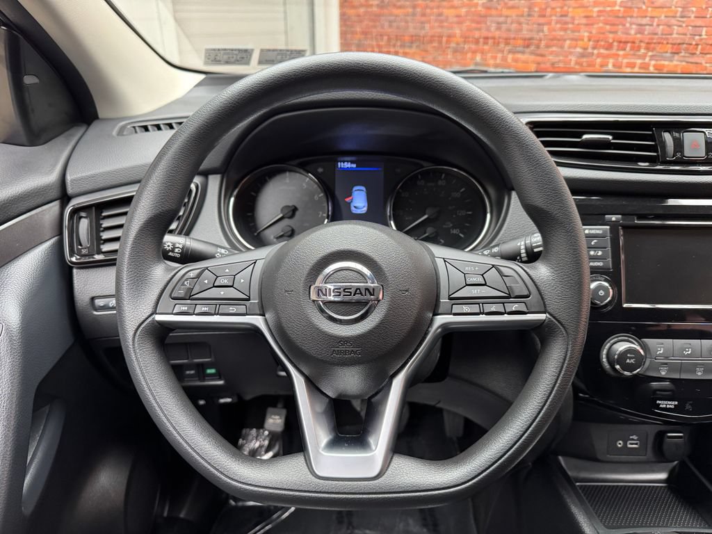 Used 2021 Nissan Rogue Sport S FWD image 13