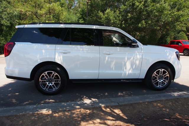 Certified 2025 Ford Expedition Active AWD/4WD image 8
