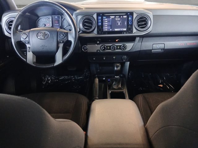 Used 2017 Toyota Tacoma TRD Sport w/ Tow Package RWD image 21
