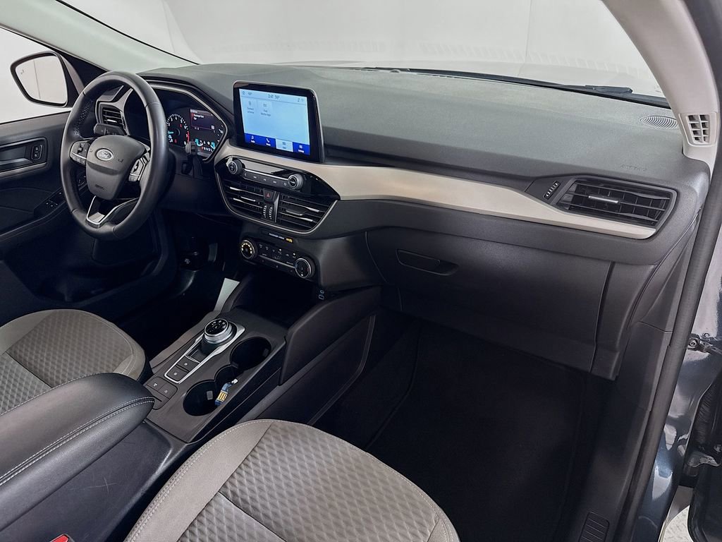 Certified 2022 Ford Escape SE w/ Cold Weather Package image 29