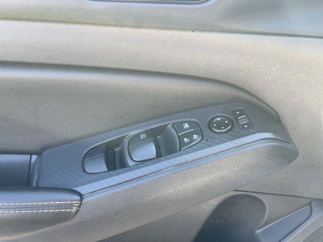 Used 2025 Nissan Altima 2.5 SV FWD image 26