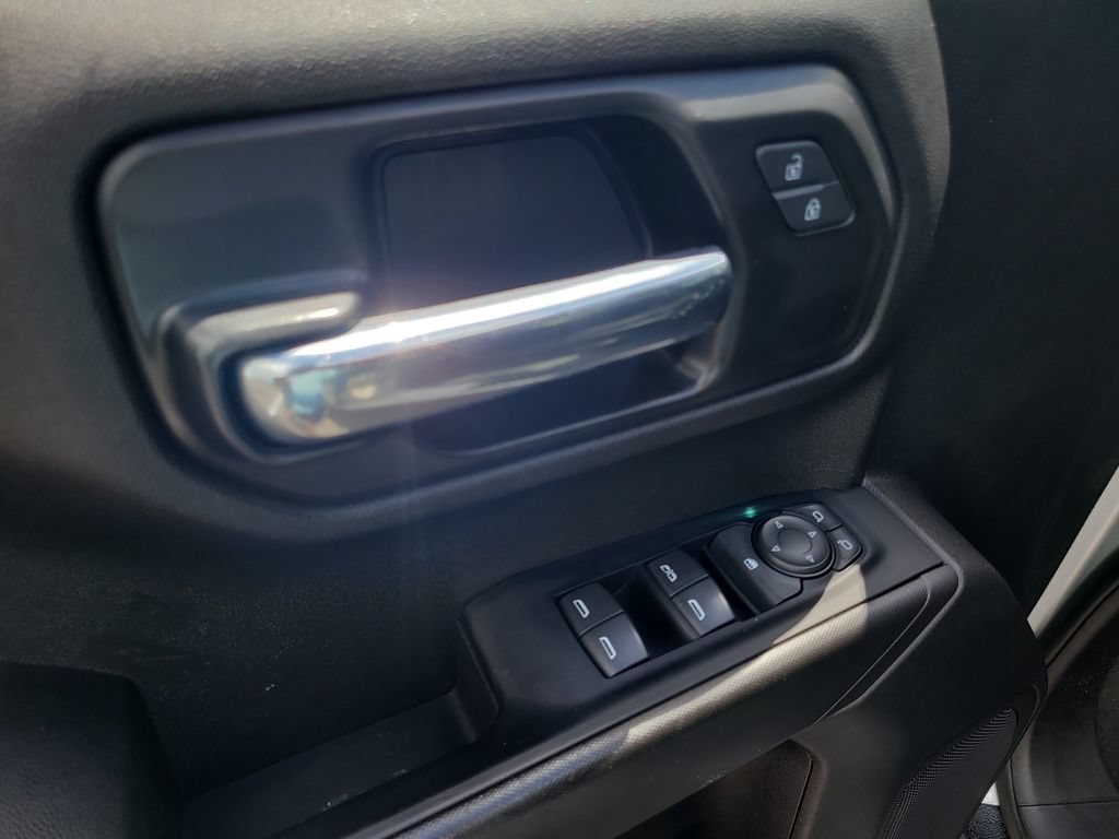Used 2022 Chevrolet Silverado 1500 Custom AWD/4WD image 13