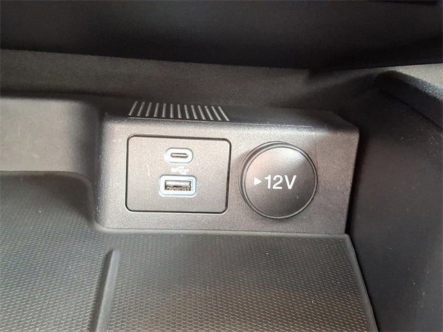 Certified 2022 Ford Escape SE w/ SE Sport Appearance Package image 25