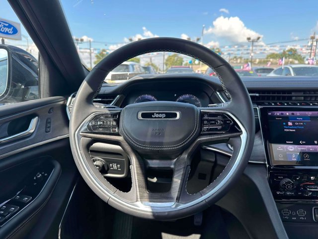 Used 2023 Jeep Grand Cherokee Overland w/ Luxury Tech Group IV image 14