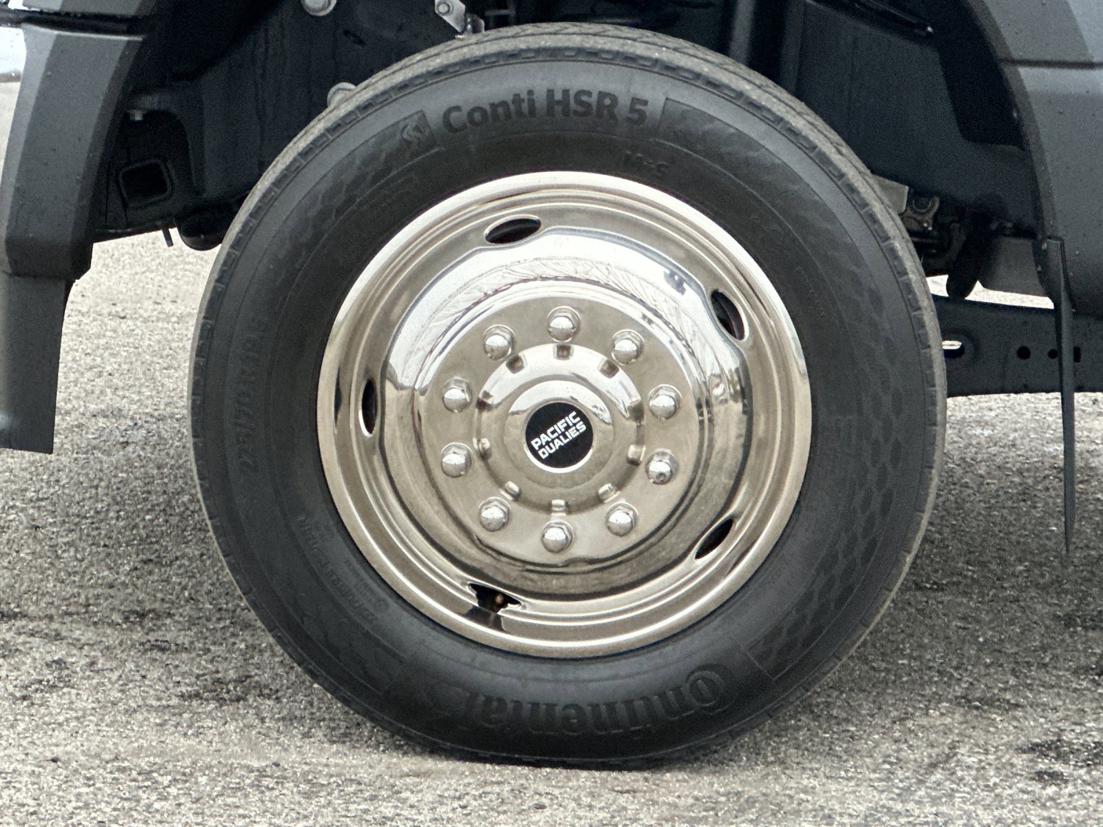 Certified 2024 Ford F550 2WD Regular Cab Super Duty image 23