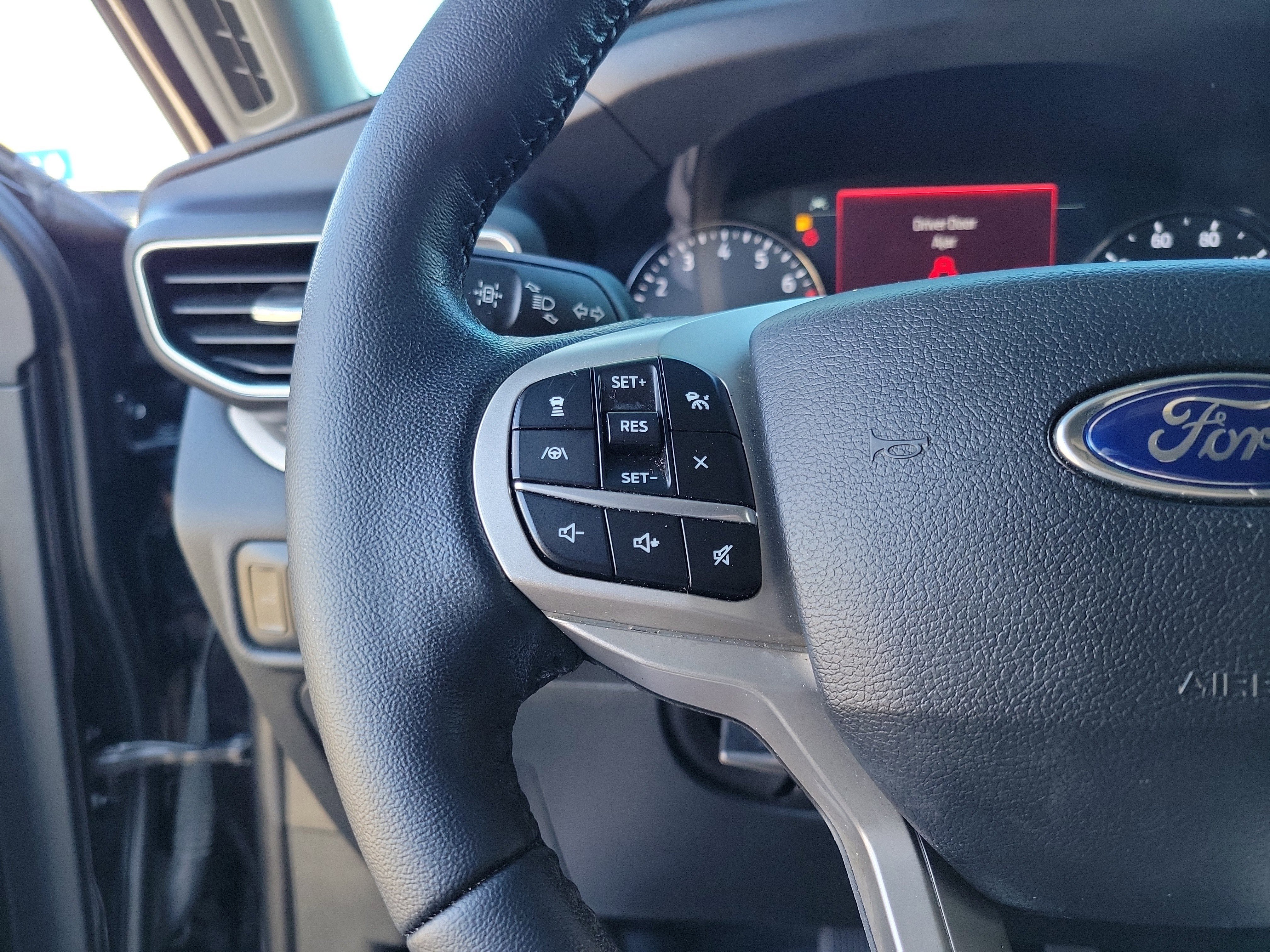 Certified 2021 Ford Explorer XLT w/ Equipment Group 202A image 12