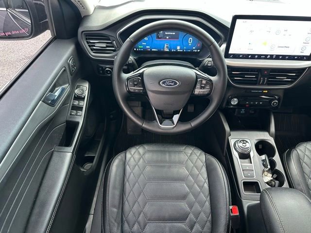 Certified 2023 Ford Escape SE w/ PHEV Premium Package FWD image 10