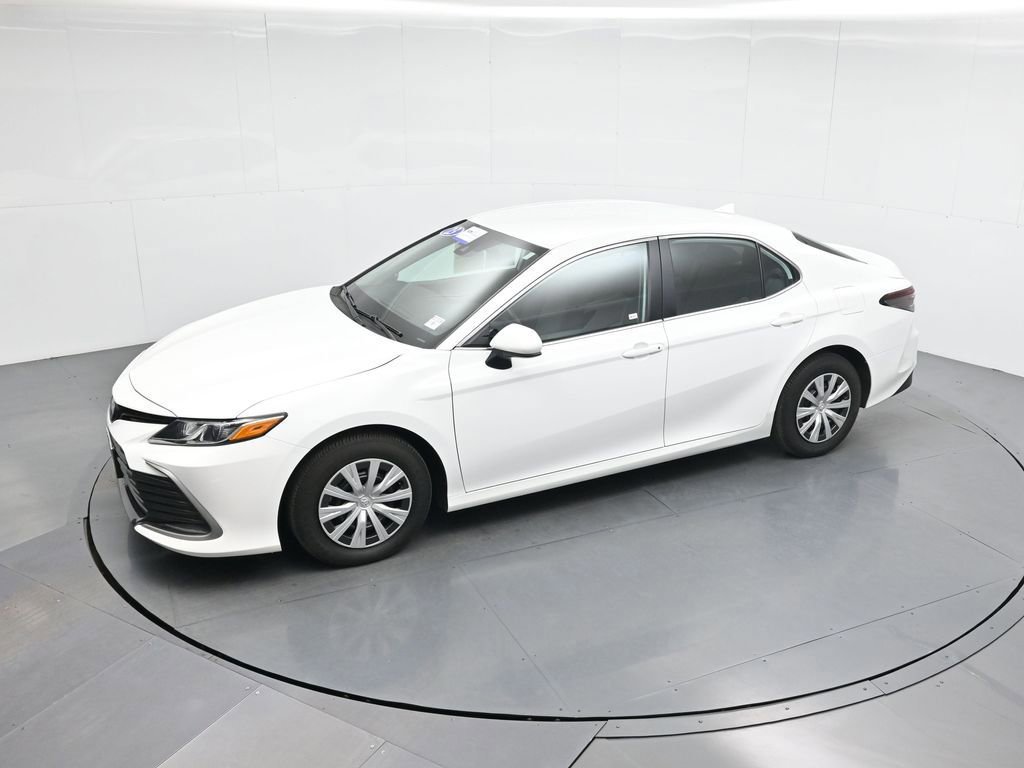 Used 2023 Toyota Camry LE image 27