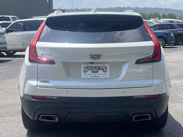 Used 2023 Cadillac XT4 Luxury w/ Cold Weather Package FWD image 5