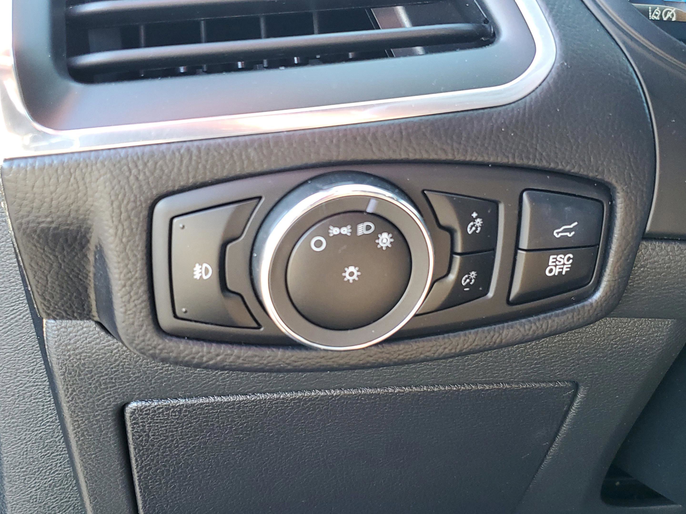 Certified 2024 Ford Edge ST w/ Equipment Group 401A image 21