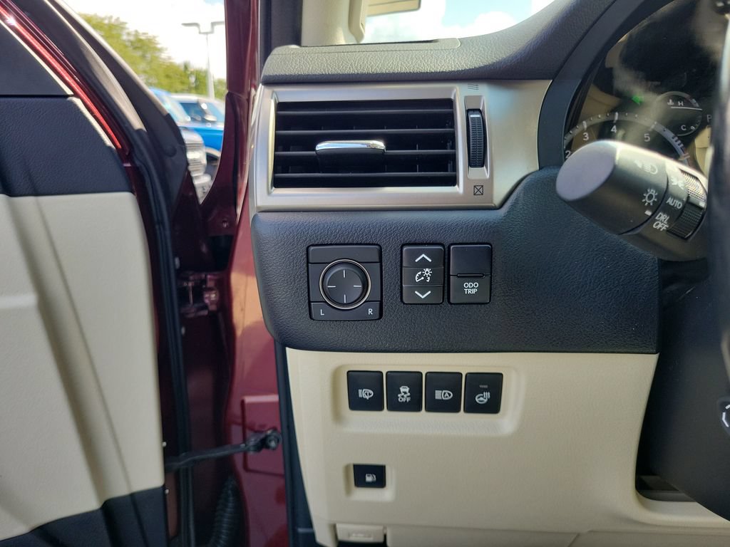 Used 2021 Lexus GX 460 Premium w/ Premium Package AWD/4WD image 22