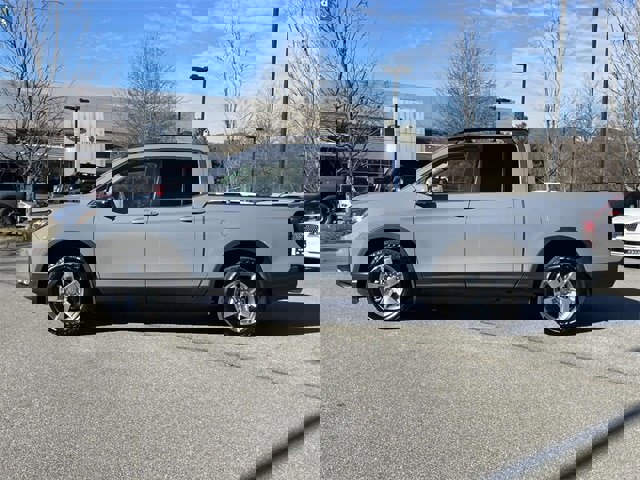 Used 2025 Honda Ridgeline RTL image 2