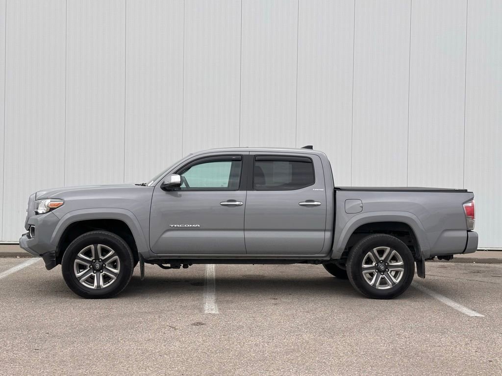 Used 2018 Toyota Tacoma Limited image 5