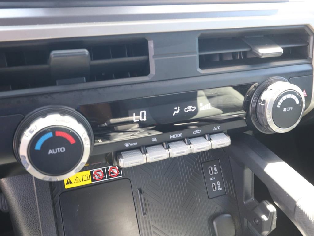 Used 2024 Toyota Tacoma SR5 w/ SR5 Upgrade Package AWD/4WD image 23