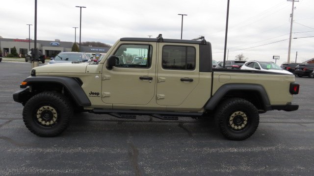 Used 2020 Jeep Gladiator Sport w/ Quick Order Package 24S image 13