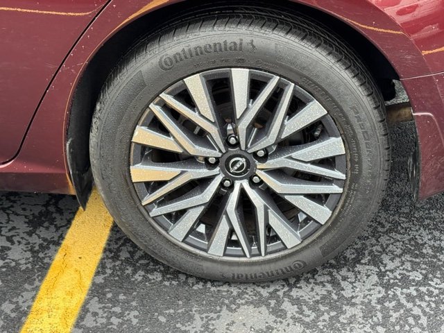 Used 2023 Nissan Altima 2.5 SV FWD image 7