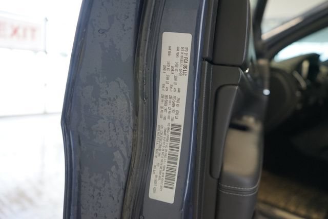 Used 2020 Jeep Grand Cherokee Overland AWD/4WD image 20
