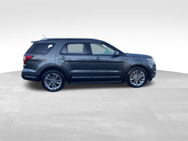 Certified 2019 Ford Explorer Limited w/ Ford Safe & Smart Package image 5