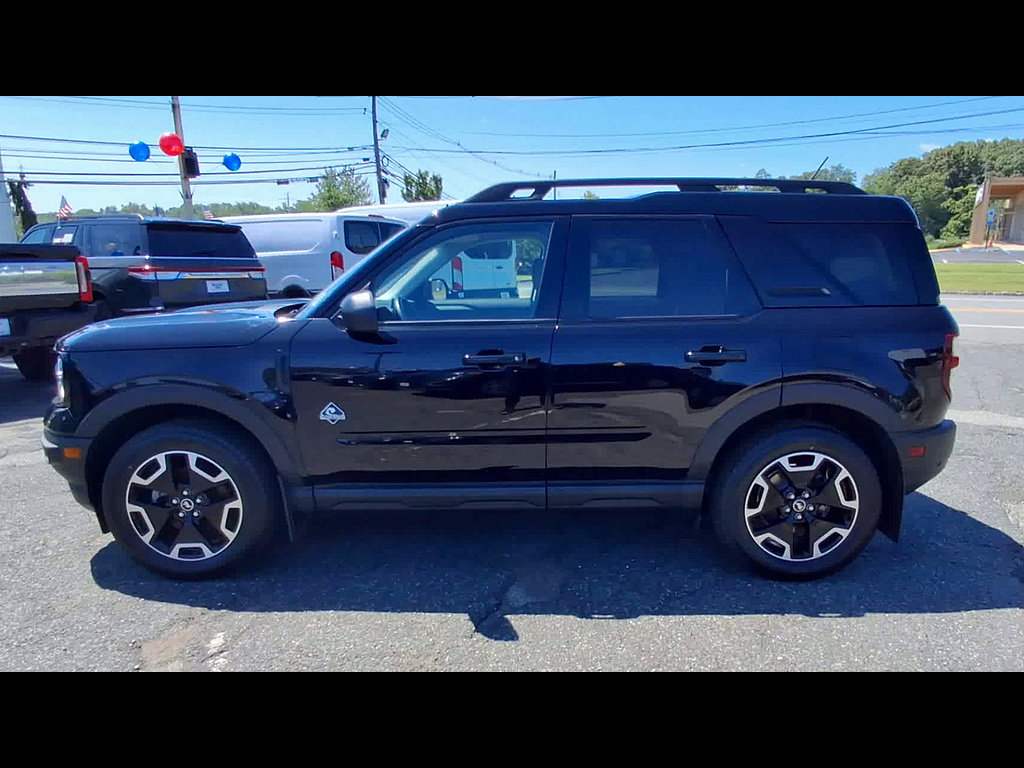 Certified 2023 Ford Bronco Sport Outer Banks w/ Tech Package AWD/4WD image 5