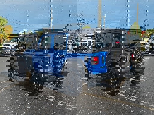 Used 2024 Jeep Wrangler Sport S image 3