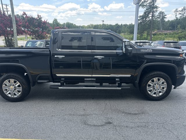 Used 2024 Chevrolet Silverado 2500 High Country w/ Technology Package AWD/4WD image 5