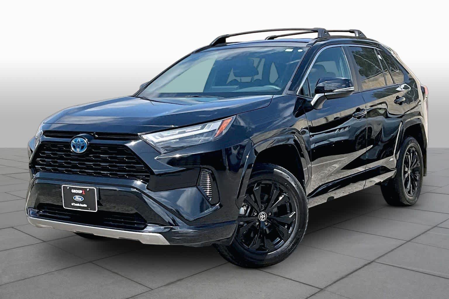 Used 2024 Toyota RAV4 SE AWD/4WD image 38