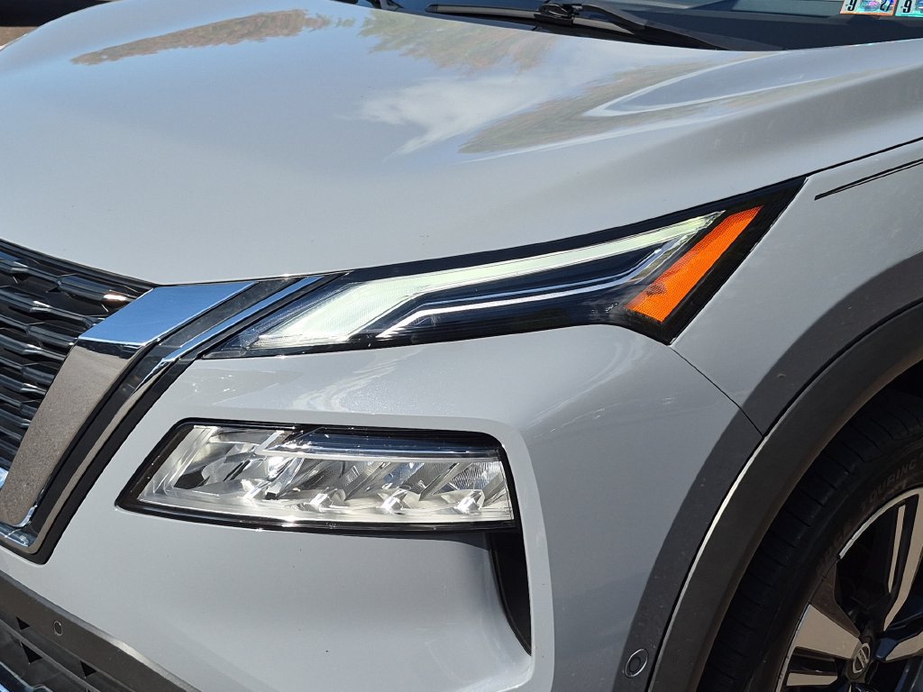 Used 2021 Nissan Rogue Platinum AWD/4WD image 3