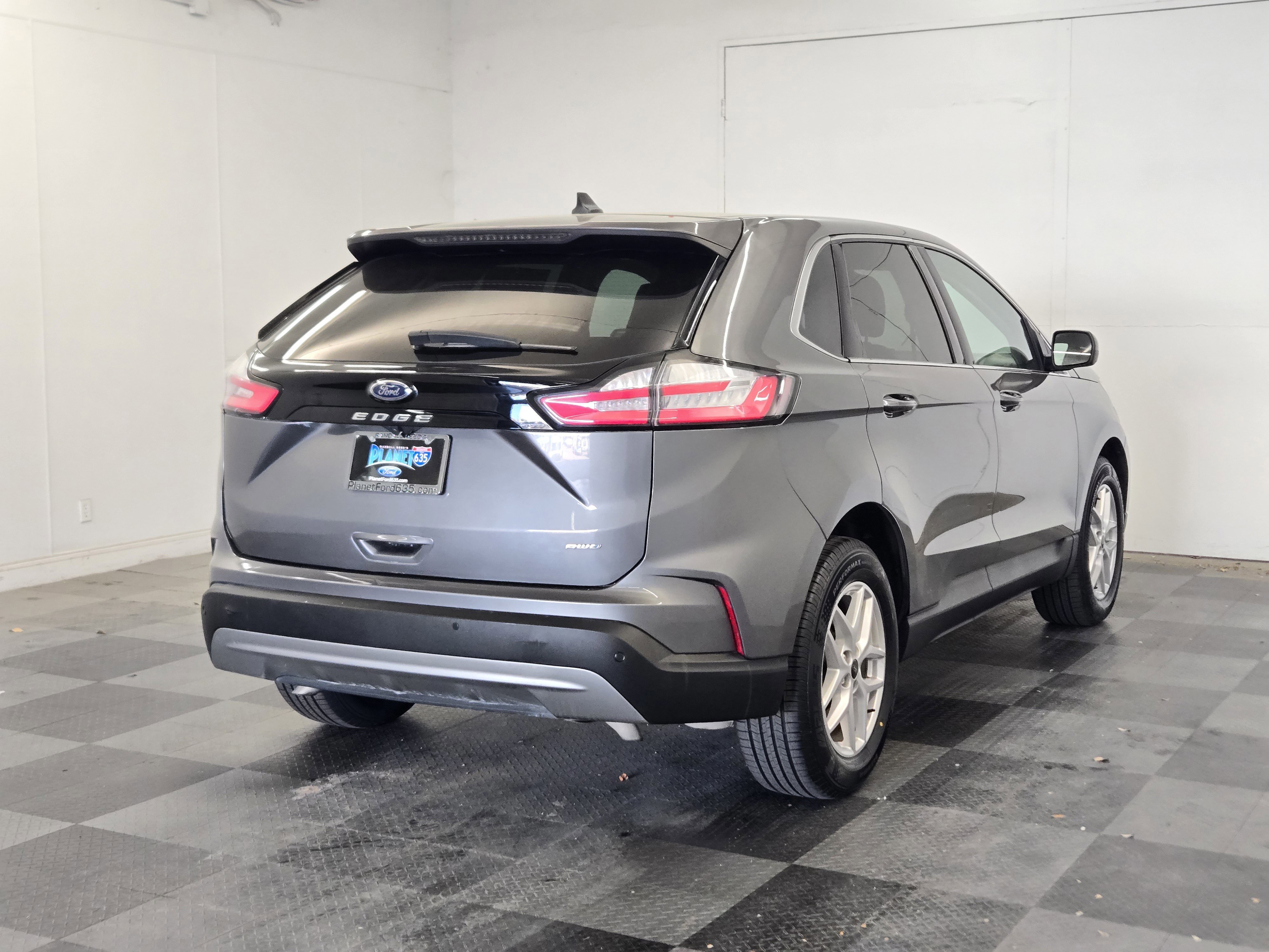 Certified 2024 Ford Edge SEL image 4