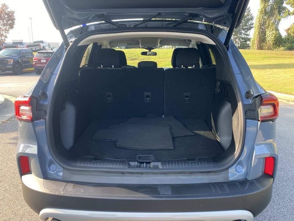 Certified 2024 Ford Escape Active AWD/4WD image 8
