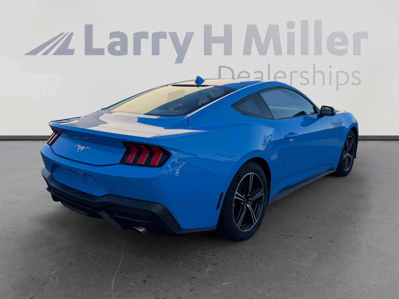 Certified 2024 Ford Mustang Coupe RWD image 5
