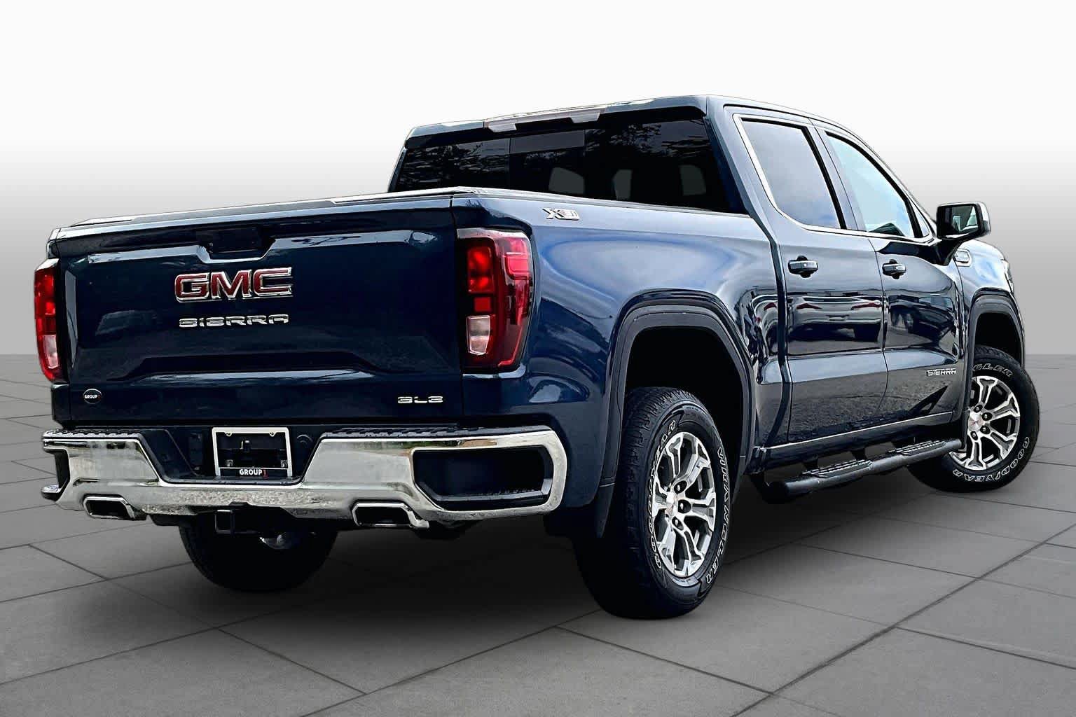 Used 2021 GMC Sierra 1500 SLE w/ X31 Off-Road Package AWD/4WD image 13