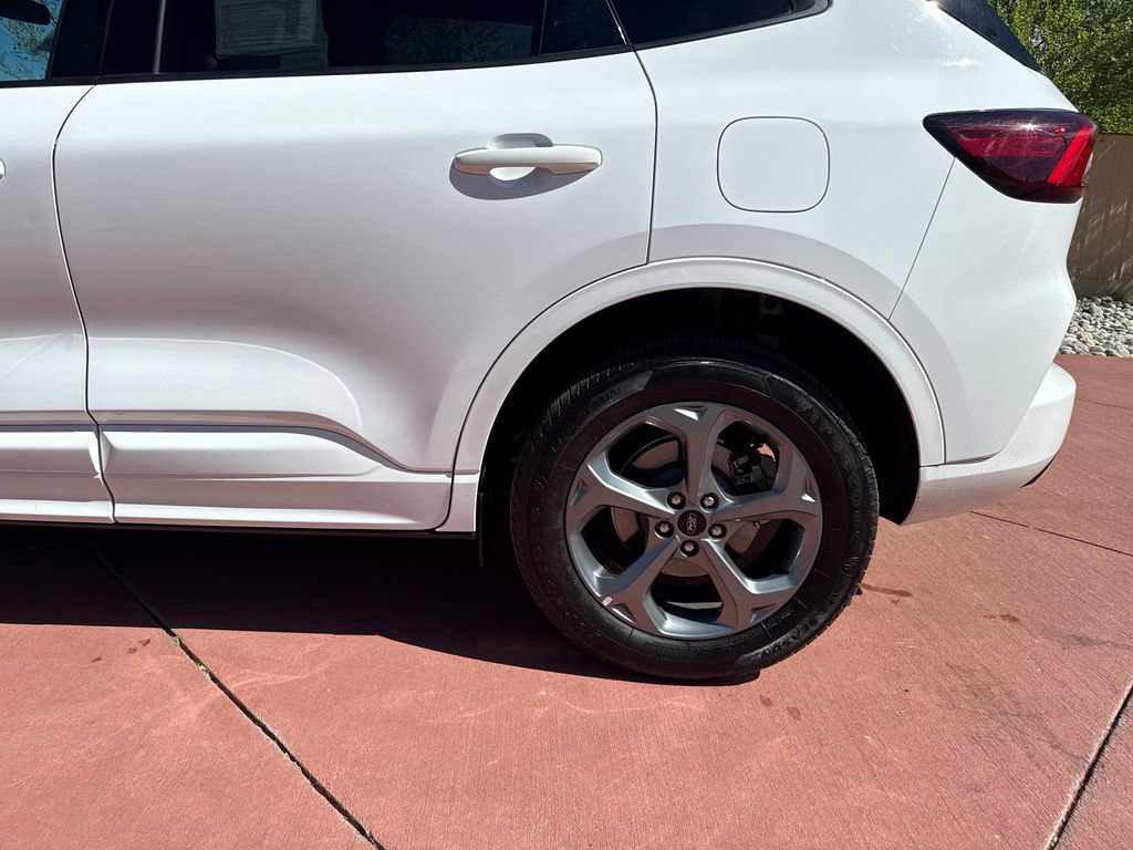 Certified 2023 Ford Escape ST-Line AWD/4WD image 34