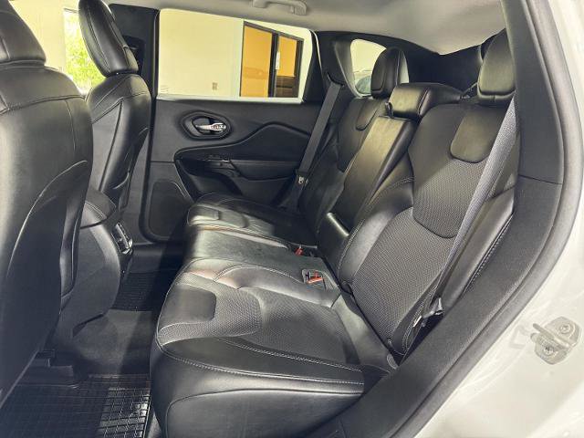Used 2023 Jeep Cherokee Altitude Lux AWD/4WD image 28
