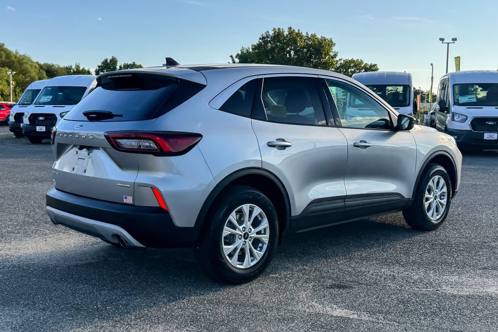 Certified 2023 Ford Escape Active AWD/4WD image 3