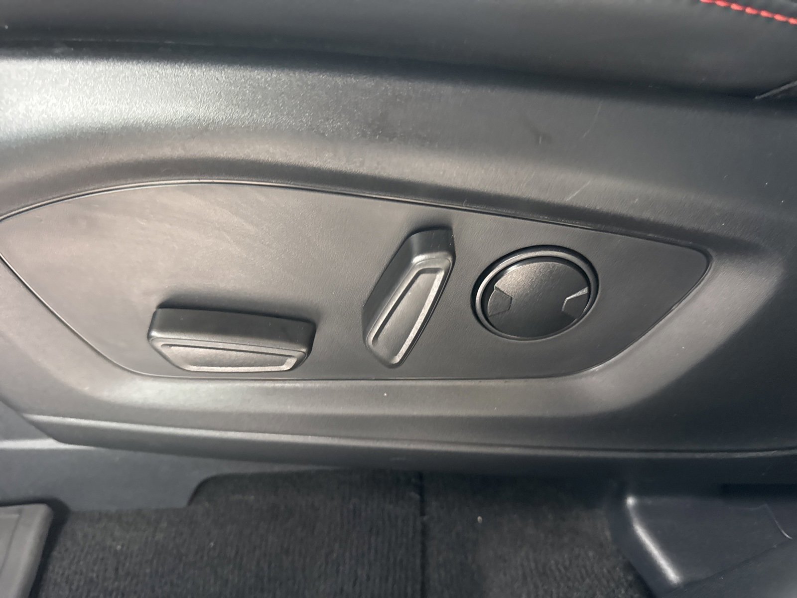 Certified 2025 Ford Explorer ST-Line w/ Premium Package image 25