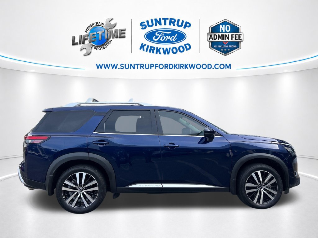 Used 2025 Nissan Pathfinder Platinum w/ Cargo Package FWD image 8