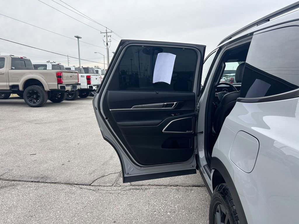 Used 2024 Kia Telluride SX Prestige X-Pro image 16