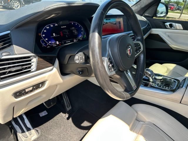 Used 2021 BMW X7 M50i AWD/4WD image 23