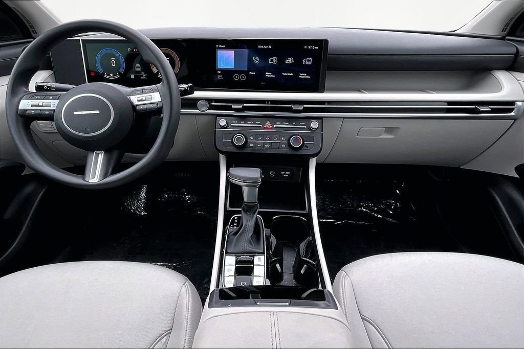 Used 2025 Hyundai Tucson SE FWD image 16
